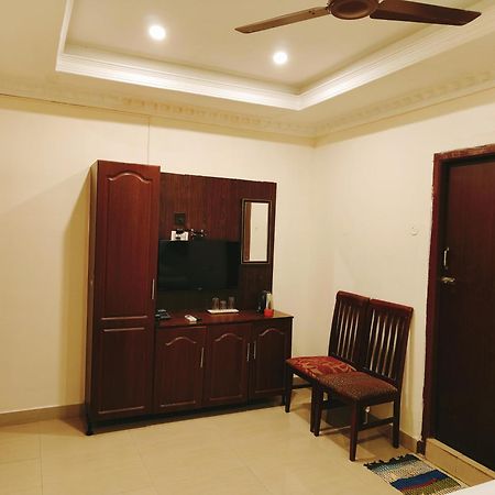 Hotel Harish Рамешварам Экстерьер фото